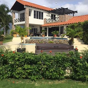 Hawk'S Nest Bed & Breakfast